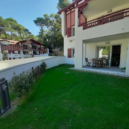 De Standing Avec Jardin Privatif, Proche Du Et Du Centre, Parking Inclus - Fr-1-239-583 アパート